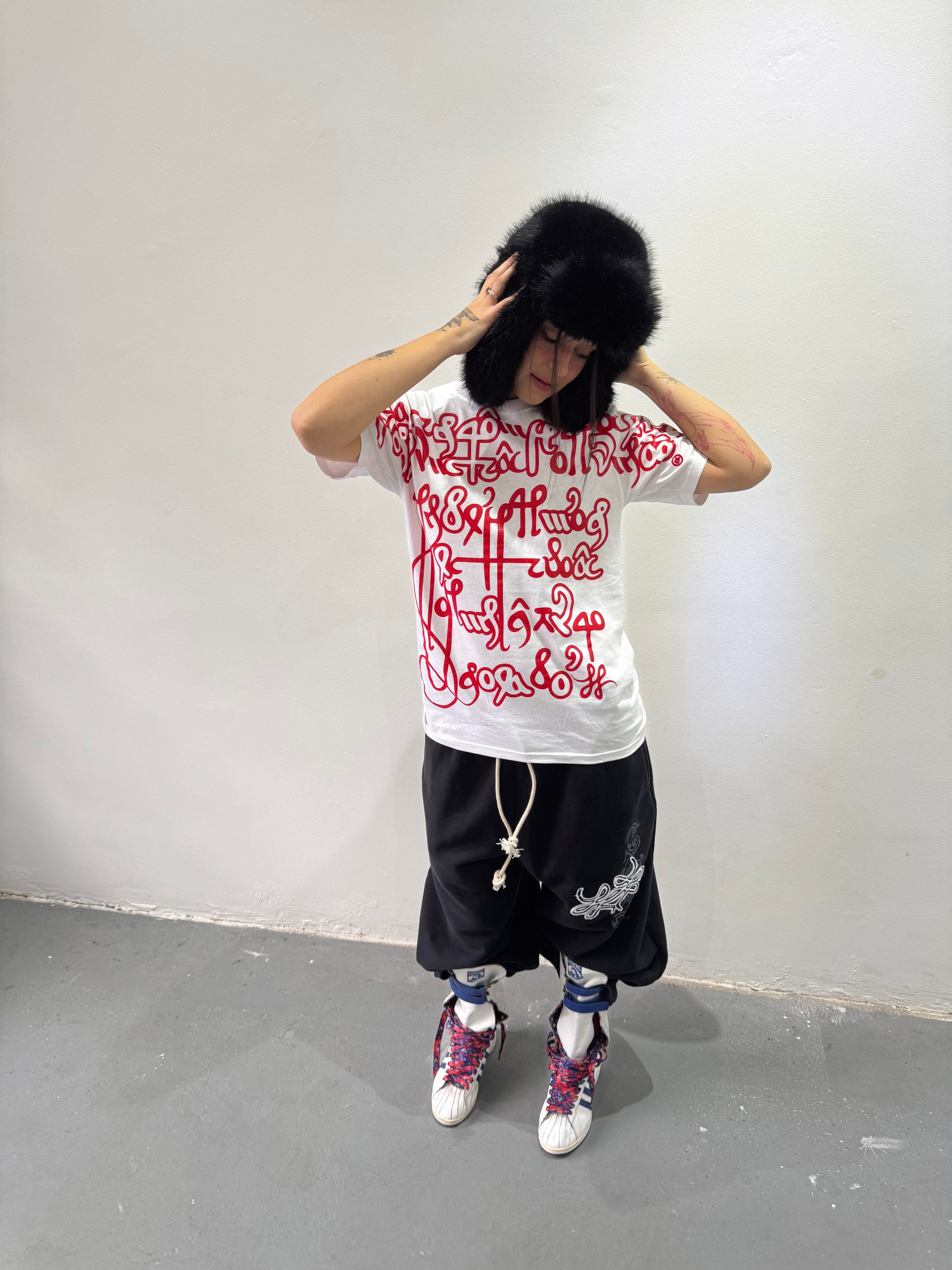 Remera Full Print "Escrituras" (Blanca) - M.V.