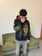 Hoodie "Nudos de Archibald" (Negro x Rojo) - M.V.