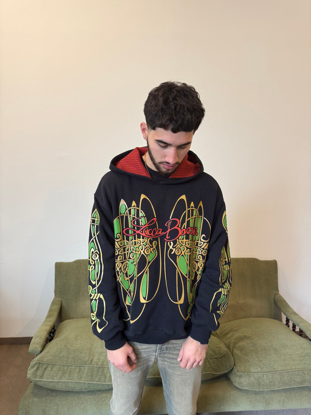 Hoodie "Nudos de Archibald" (Negro x Rojo) - M.V.