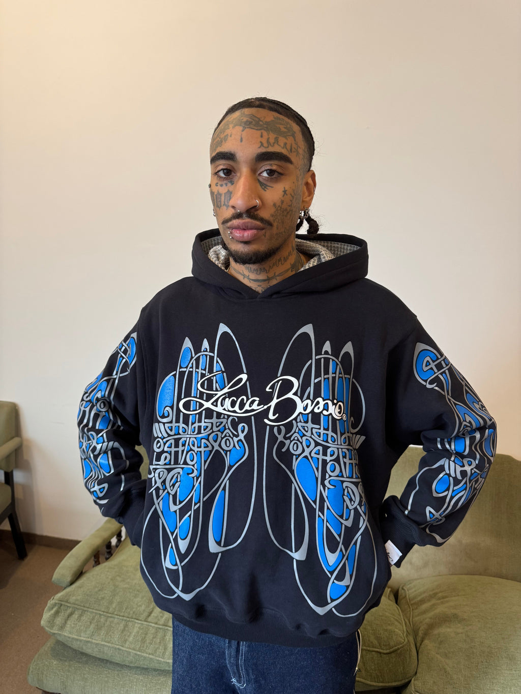 Hoodie "Nudos de Archibald" (Negro x Azul) - M.V.