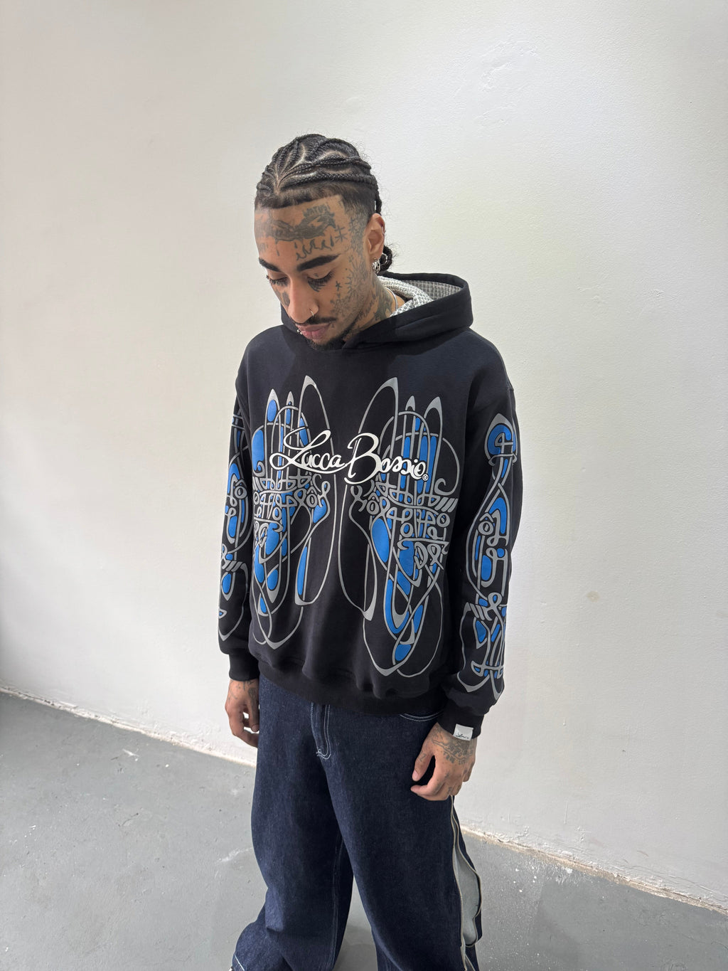 Hoodie "Nudos de Archibald" (Negro x Azul) - M.V.