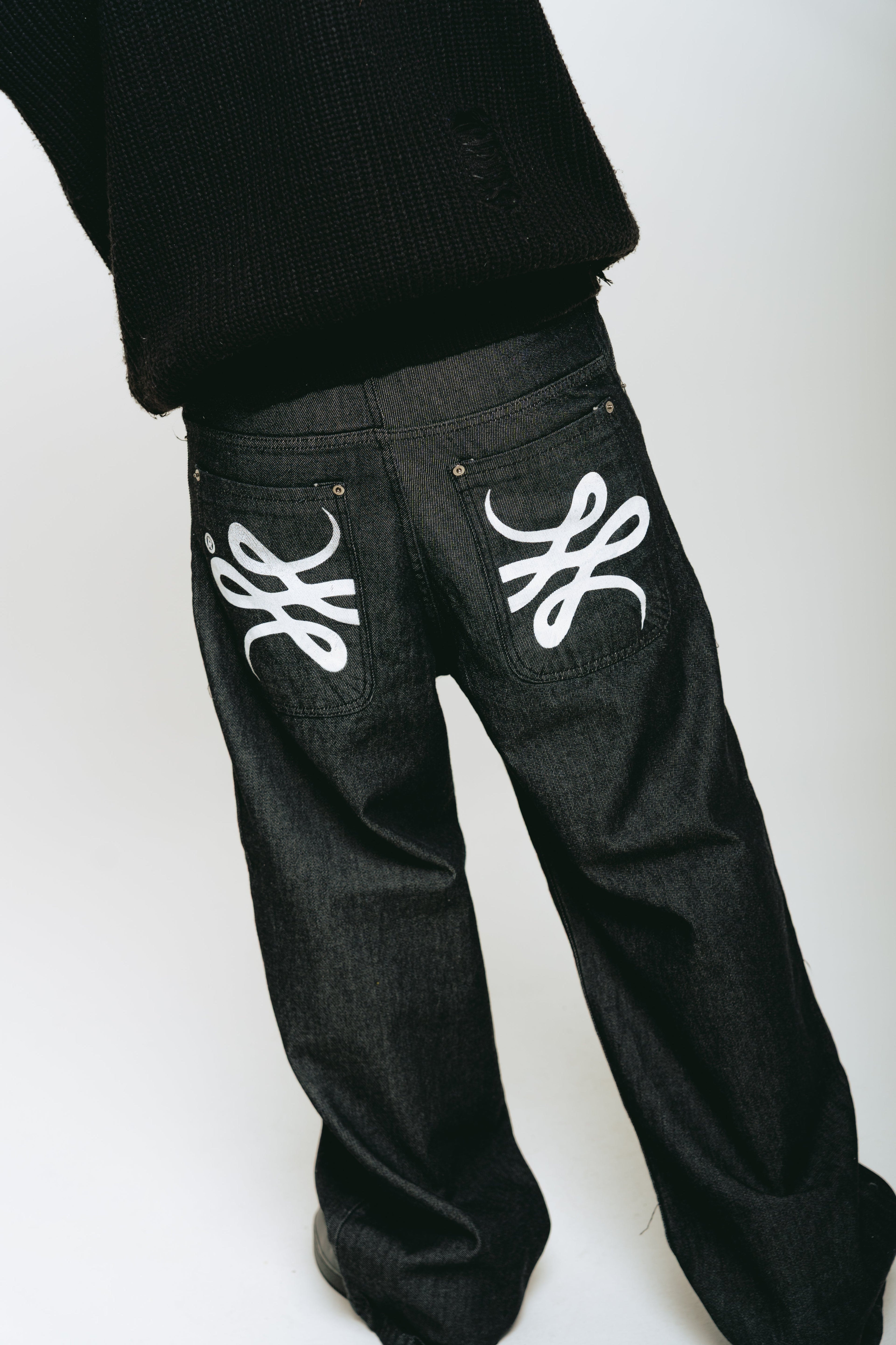 Pantalón Jean Baggy Raw ”Trigrama”