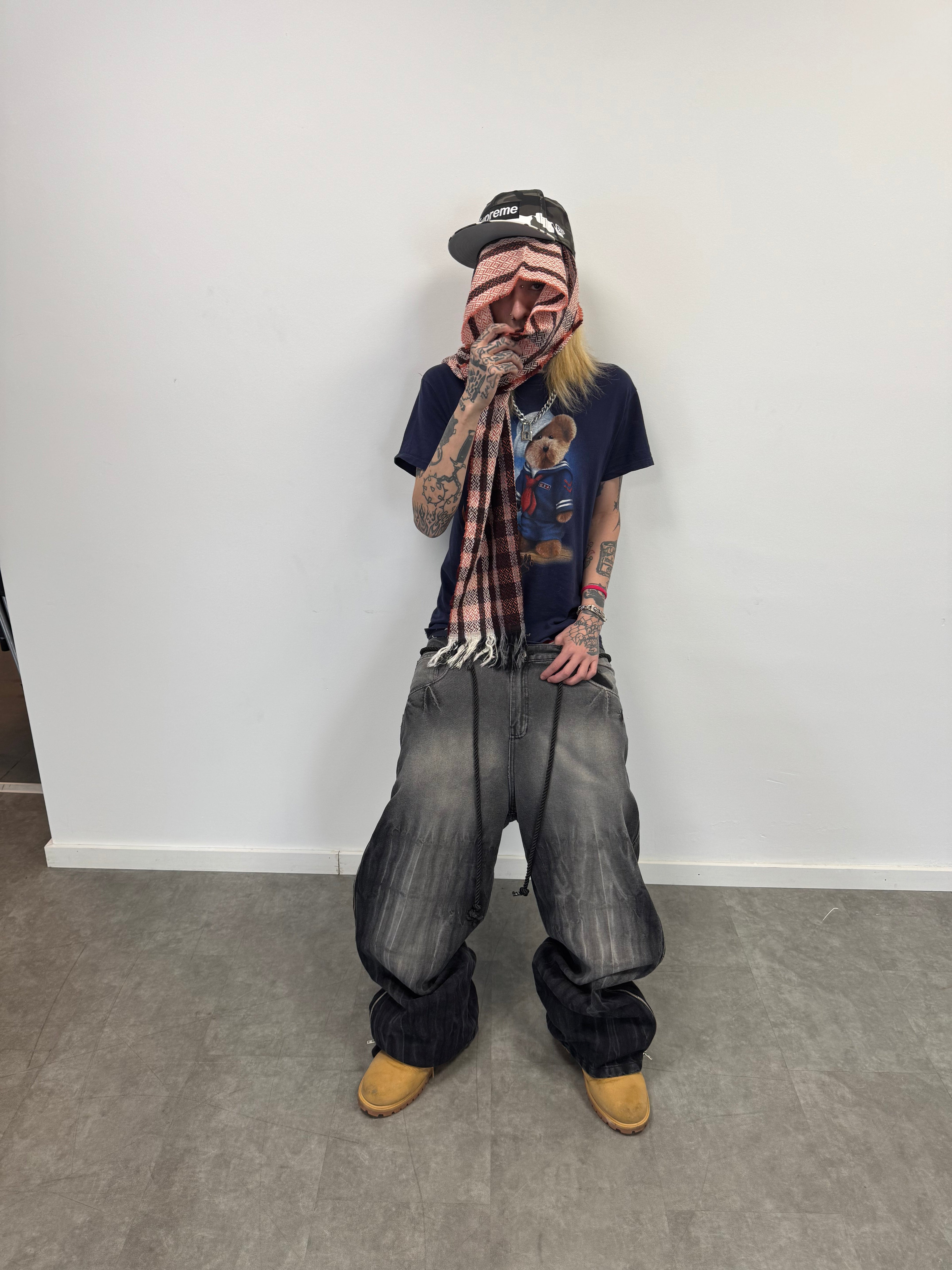 Jean "Nudos de Archibald" (Negro Acid Wash)
