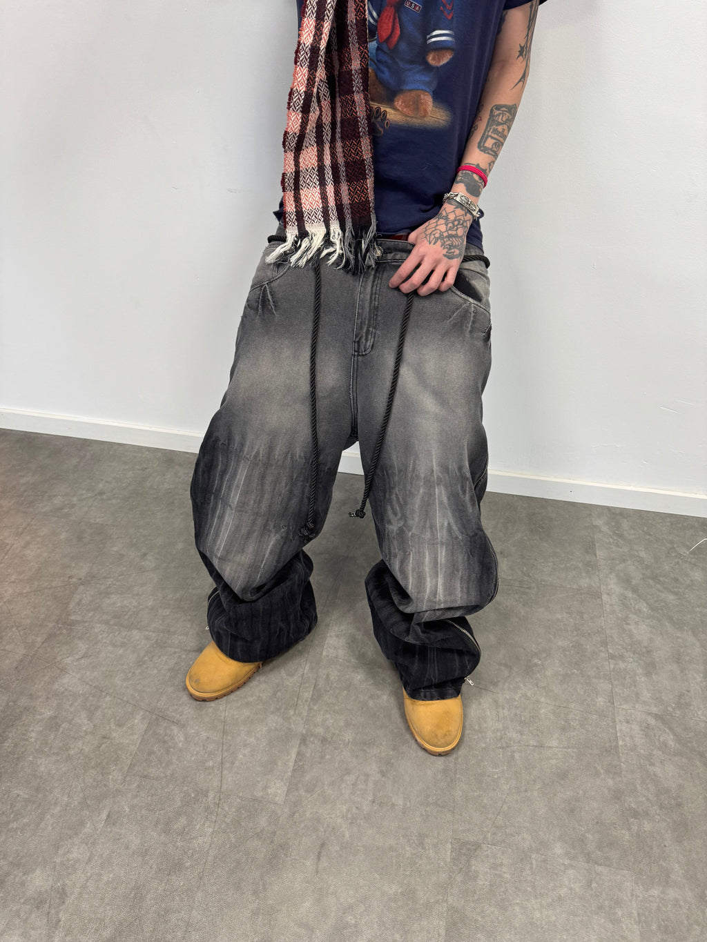 Jean "Nudos de Archibald" (Negro Acid Wash)