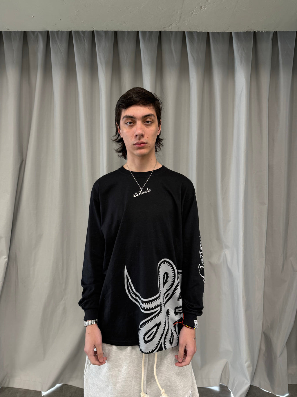 Remera Manga Larga "BiGrama" (Negro)